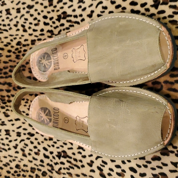 Binicoco Olive Leather Sandal Size 9 - Picture 4 of 7